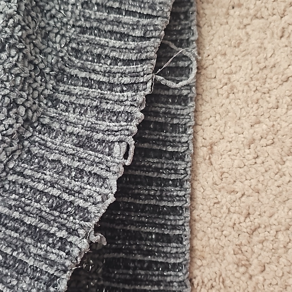 Gray sweater - Picture 4 of 7